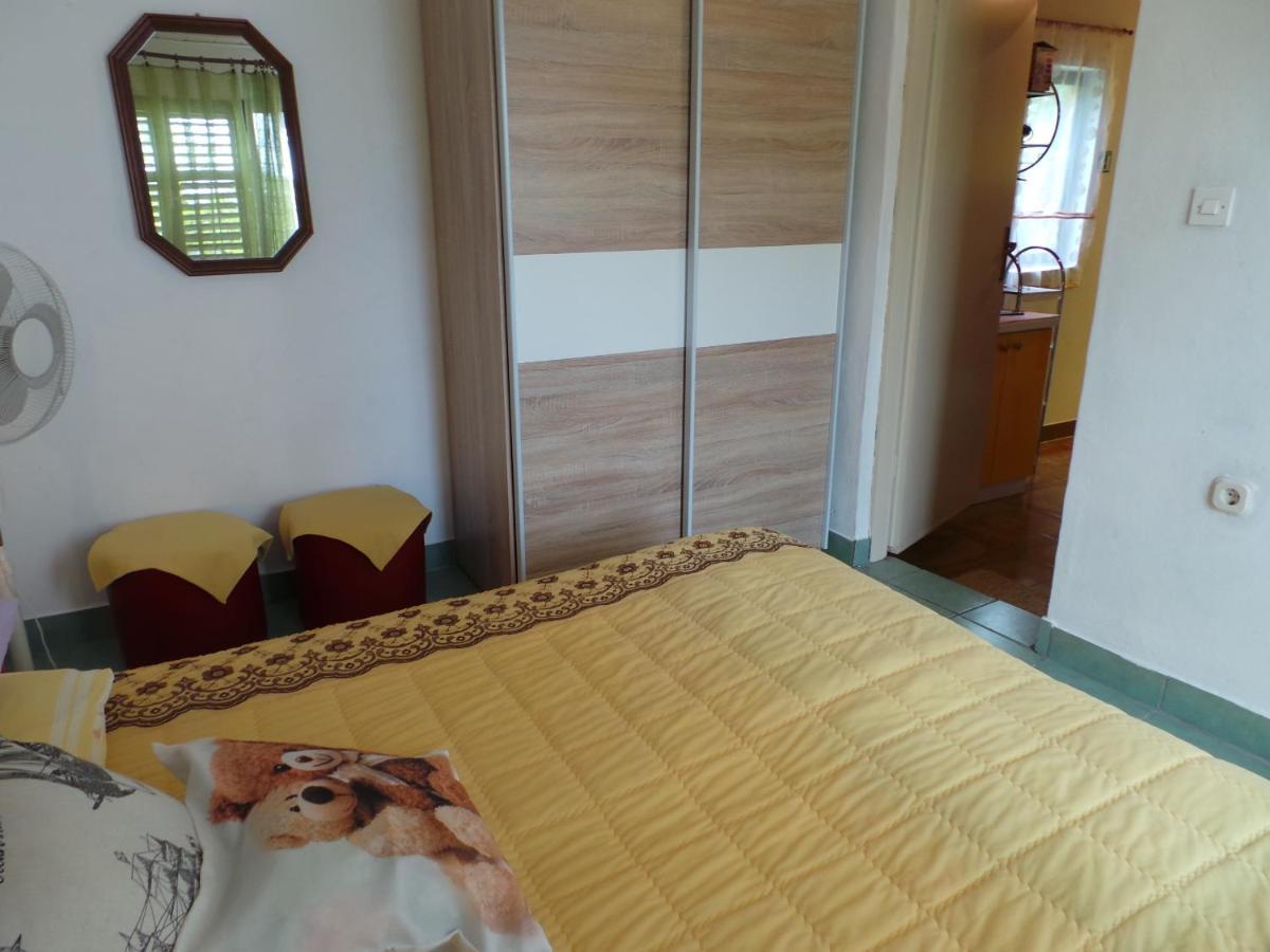 Apartamento 2 L Jablanac Exterior foto