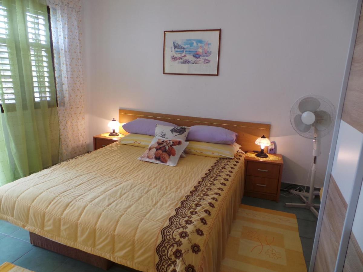 Apartamento 2 L Jablanac Exterior foto