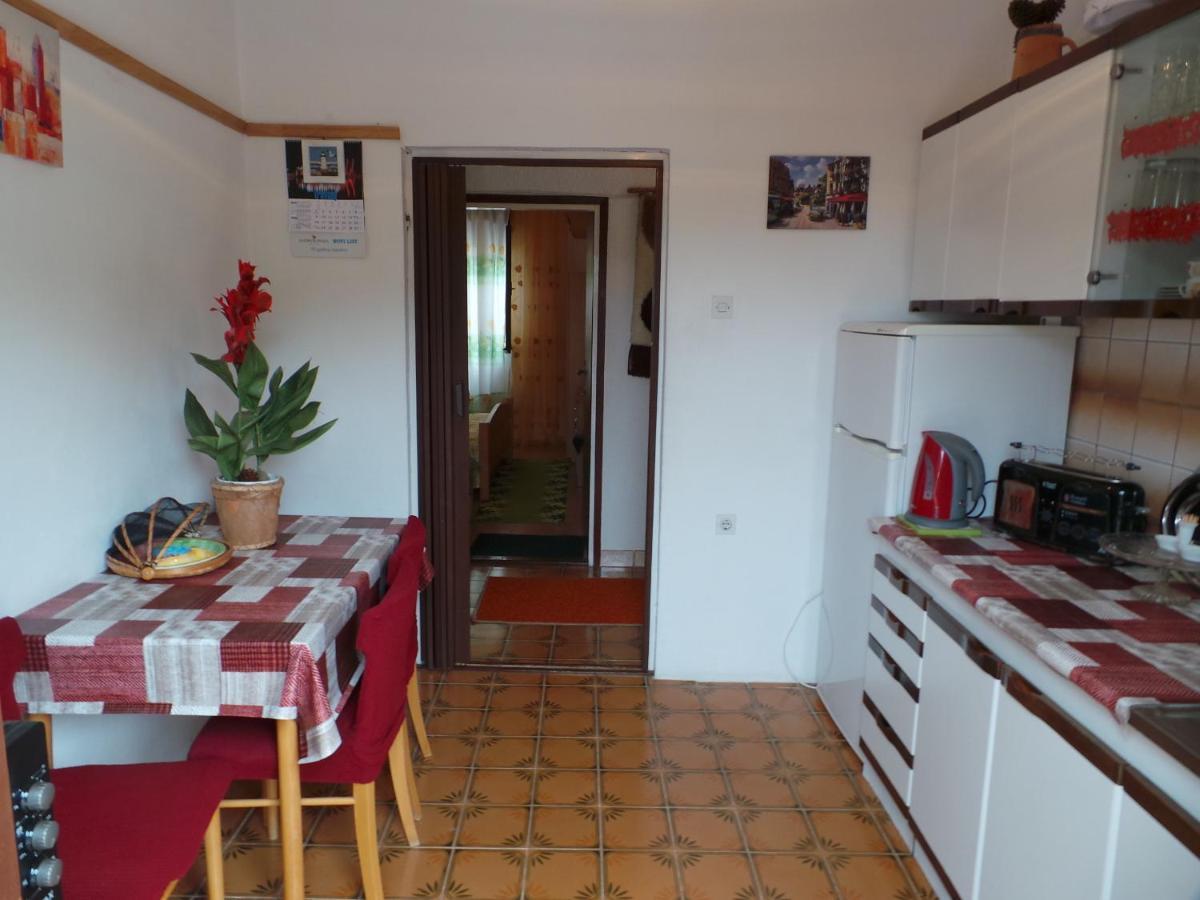 Apartamento 2 L Jablanac Exterior foto